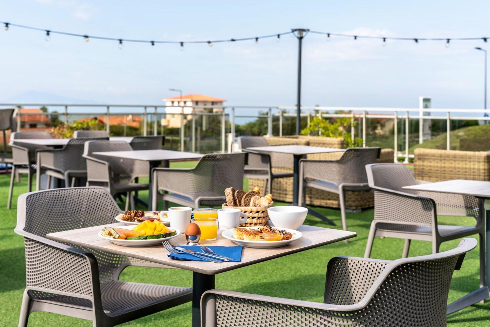 Ibis Styles Biarritz Plage מראה חיצוני תמונה